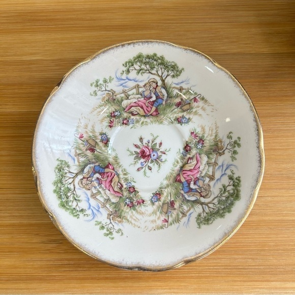 Paragon Tea Cup and Saucer, GAINSBOROUGH Antique Series  Quatrefoil - Picture 4 of 10